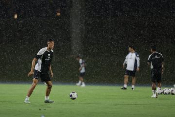 STY sebut hujan deras ganggu fokus Skuad Garuda saat latihan di Jeddah