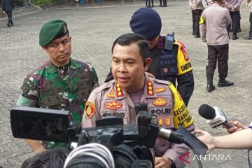 Warga bisa lihat Paus saat tiba di Kedubes Vatikan dari jarak 50 meter