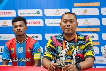 Sepak bola - Papua Barat izinkan pemain lakukan aksi individu