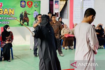 Sembilan terpidana judi online di Aceh Barat dihukum cambuk