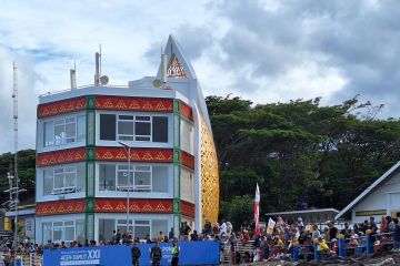 Dayung - Kondisi angin dan gelombang kencang, final canoeing ditunda