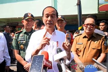 Jokowi akui ngantuk nonton Timnas dan syukuri satu poin dari Saudi