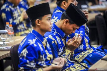 Doa syukur saat melihat Bulan purnama, tulisan Arab latin dan artinya