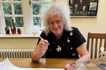 Gitaris Queen Brian May alami stroke ringan berimbas pada lengan