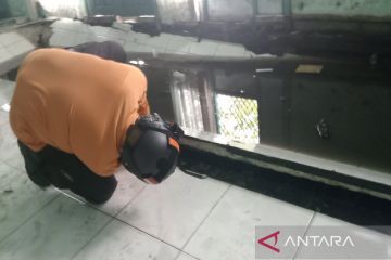 Aula SMAN 7 Banjarmasin ambruk, dua siswi terluka