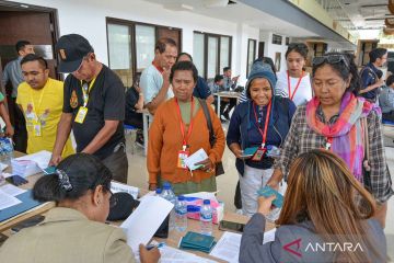 Peziarah NTT ramai lintasi perbatasan RI-Timor Leste untuk misa suci Paus Fransiskus