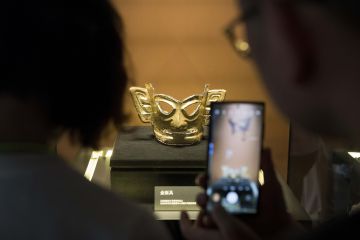 Jelajah Museum Sanxingdui di China melalui bidikan drone FPV