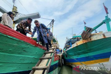 Delegasi UE dan ILO cek kondisi nelayan di Pelabuhan Tegalsari Tegal