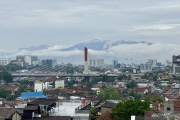 Hari Pahlawan, cuaca sebagian besar wilayah diprakirakan hujan ringan