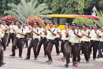 Jakpus berikan sertifikat profesi ke peserta pelatihan satpam