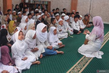 Maulid, meneladani cinta tak bersyarat Nabi Muhammad