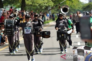 Drum band - Tim Jakarta raih emas perdana lewat LKBB 