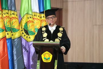 Rektor Unej minta wisudawan berkontribusi atasi permasalahan bangsa