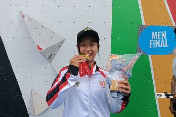 Panjat tebing - Jateng sabet emas nomor boulder perseorangan putri