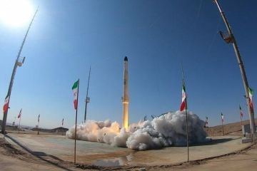 Iran berhasil luncurkan satelit penelitian Chamran-1 ke antariksa