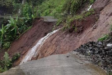 BPBD Garut siapkan jalan darurat untuk masyarakat terdampak longsor