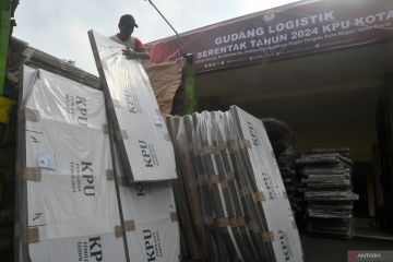 KPU Kota Bogor terima logistik bilik suara Pilkada