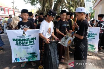 Santri di Temanggung gelar peduli lingkungan sambut Maulid Nabi