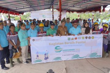 KSOP Kelas I Dumai meriahkan Harhubnas dengan aksi bersih pantai