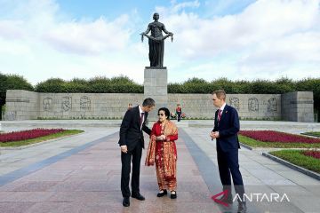 Megawati ziarah ke makam korban pengepungan Leningrad di Rusia