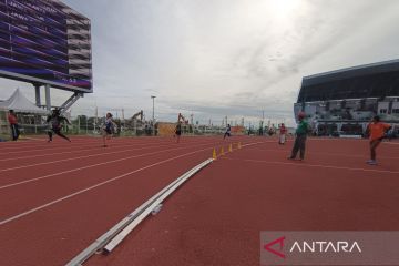 Jabar sukses pertahankan emas estafet 4x100 meter putri