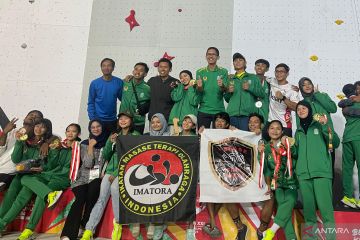 Panjat tebing - Jatim jadi juara umum dengan tujuh emas