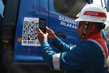 Pertamina pasang QR Code untuk lacak mobil tangki BBM