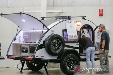 Pameran kendaraan rekreasi RV Snowbird 2024 di Kanada