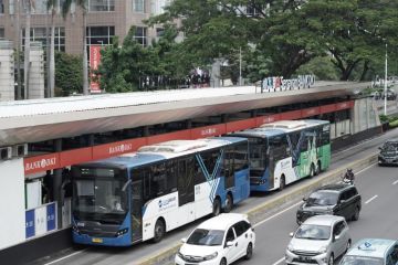 Gaji dan syarat jadi sopir bus Transjakarta