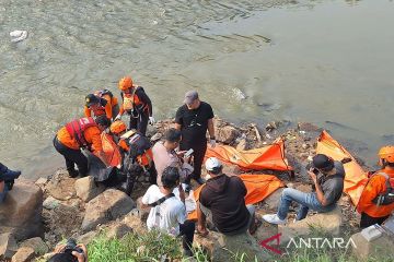 Penemuan tujuh mayat di Kali Bekasi diduga karena tawuran