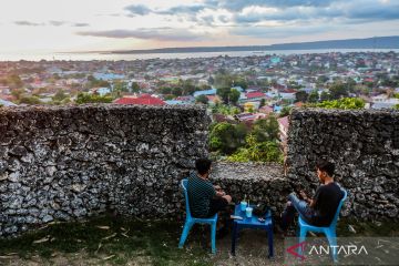 Wisata sejarah di Benteng Keraton Kesultanan Buton