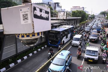 Pemprov DKI minta perbanyak tilang elektronik di jalur transjakarta