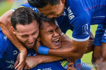 Persib Bandung bobol gawang Persija 2-0