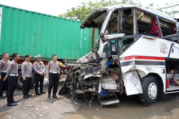 Polisi selidiki penyebab kecelakaan bus di Pati akibatkan enam tewas