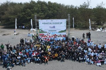 PTK kumpulkan 28 ton sampah pada aksi bersih pantai di Kulon Progo