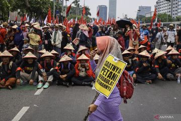 Aksi peringati Hari Tani Nasional di Gedung DPR