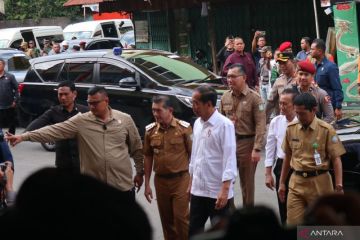 Presiden Joko Widodo mengunjungi Pasar Mawar Pontianak