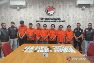 Polisi tangkap tujuh pengedar dan penjual jalanan obat keras berbahaya