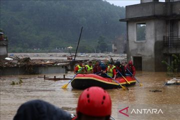 148 tewas, 58 hilang akibat banjir dan longsor di Nepal