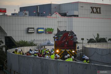 Uji coba jalur LRT Jakarta Fase 1B Velodrome-Rawamangun