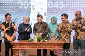 Bappenas luncurkan Peta Jalan Hilirisasi Kelapa 2025-2045