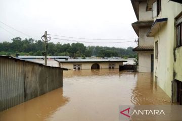 170 warga tewas akibat bencana banjir dan tanah longsor di Nepal