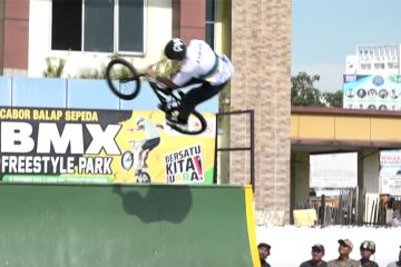 Kombinasi tailwhip 360 sempurna, Jabar amankan emas di freestyle BMX