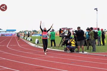 Jakarta amankan medali emas dan perak pada nomor lari 1500 meter putri