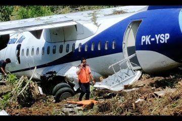 Pesawat Trigana bawa istri PJ Gubernur Papua tergelincir di Yapen