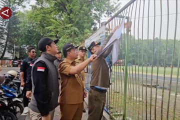 Pj. Wali Kota Tangerang turun ke jalan tertibkan alat peraga kampanye