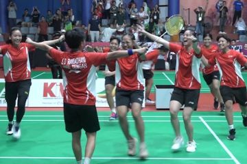 Tim putri Jateng rebut emas pertama cabang bulu tangkis