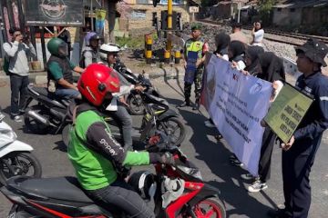 Tekan kecelakaan, KAI dan Korlantas gelar kampanye di perlintasan KA