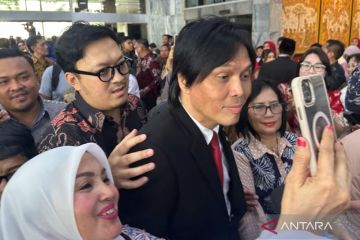 Once tak masalah ditempatkan satu komisi dengan Ahmad Dhani