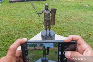 Pembangunan patung pahlawan Halu Oleo 